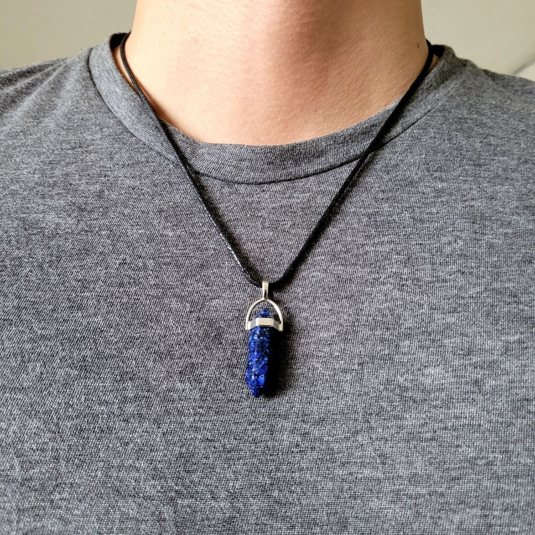 Collar con Dije de Lapislázuli en Forma de Punta de Lápiz